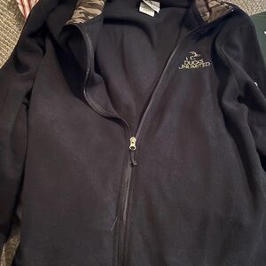 Ducks Unlimited men’s large black and camo fleece jacket